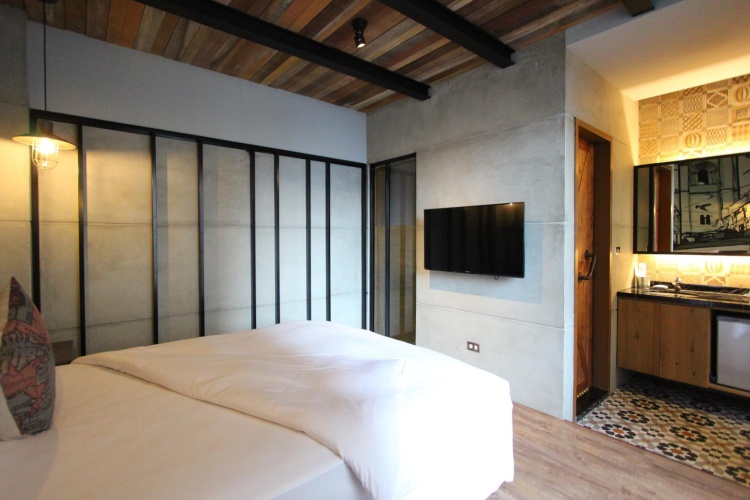 Standard Family room