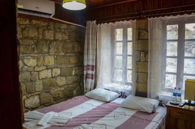 Zeushan Kucuk Otel