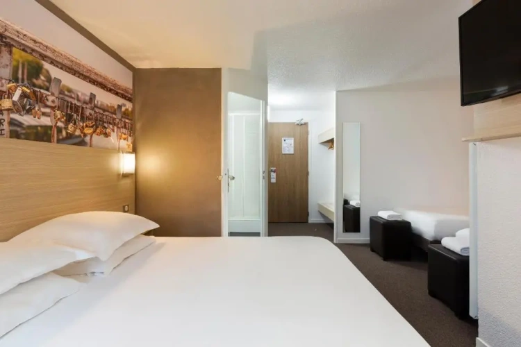 Quadruple room