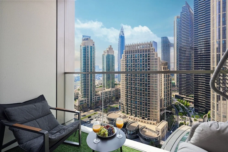 2 Bedrooms Luxury Apartment with city view