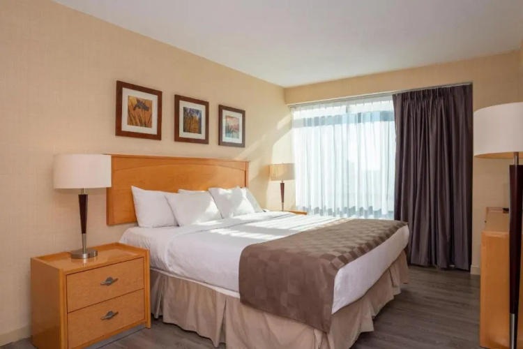 Landis Hotel and Suites