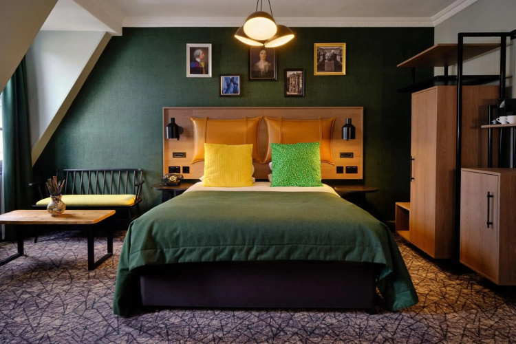 Abbey Hotel