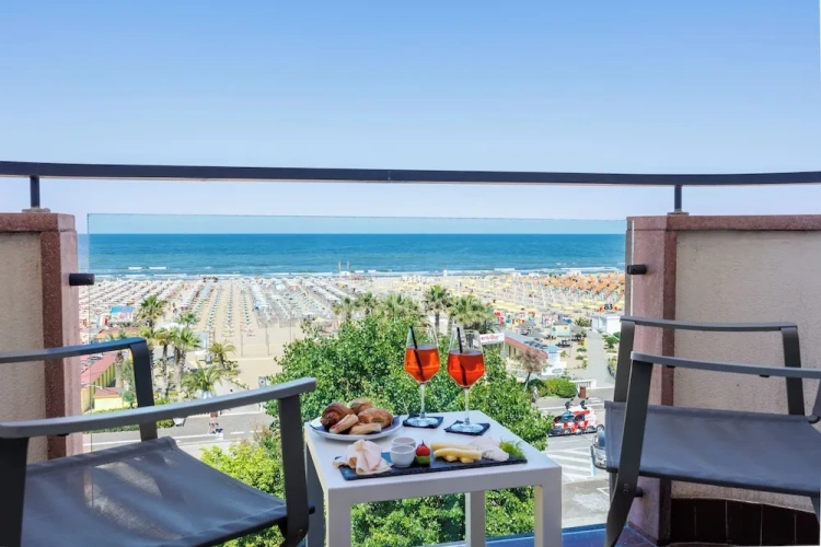 Standard Double room with balcony and with sea view