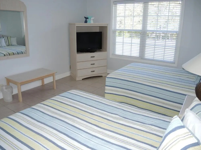 2307m 1 Bedroom Condo by RedAwning