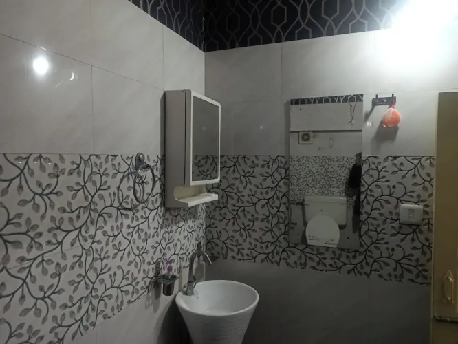 Flagship Meenu Inn