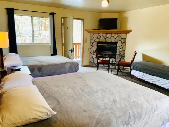 Snow Bear Lodge