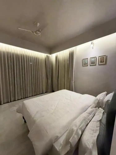 Deluxe room with pool view