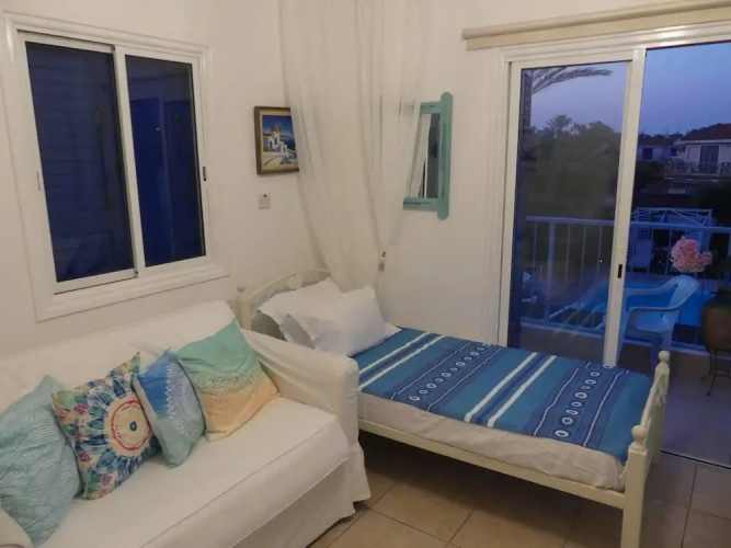 2bed Villa - Private Pool - Steps From the Beach!