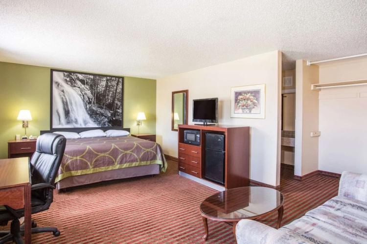 Super 8 Harrisonburg