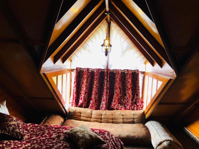 Deluxe Family Attic room with balcony