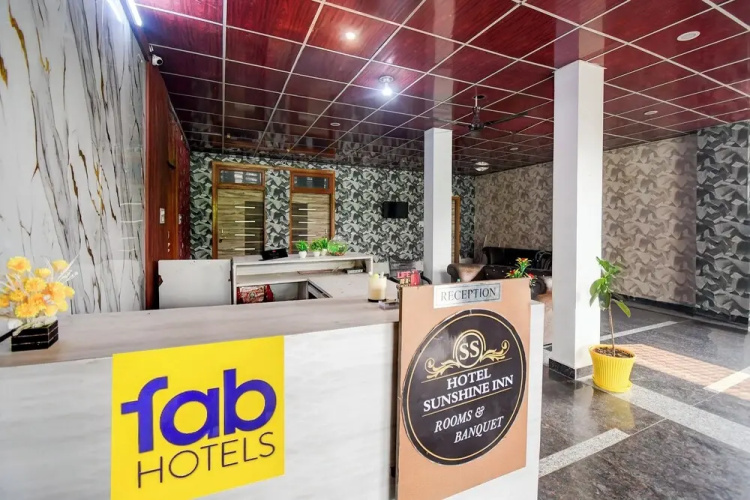 Fabhotel Sunshine Inn