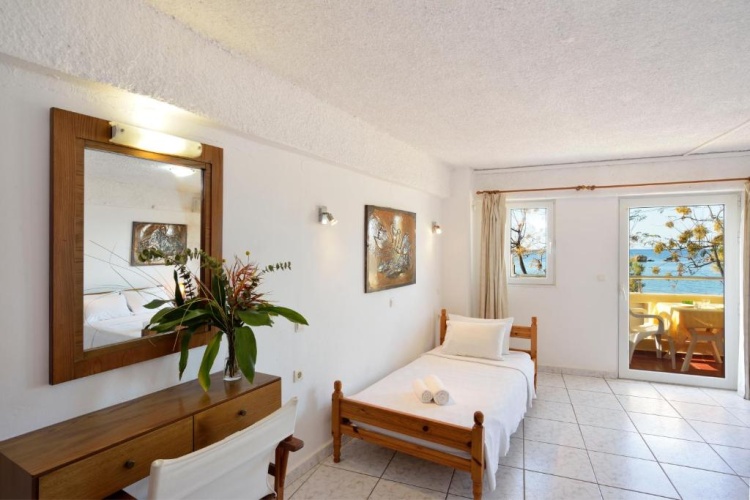 1 Bedroom Apartment with sea view