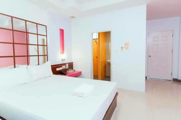 Nunglen Hotel (SHA Certified)