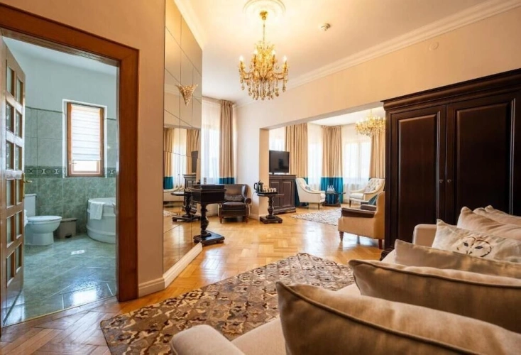 Standard Double Suite with balcony and with city view