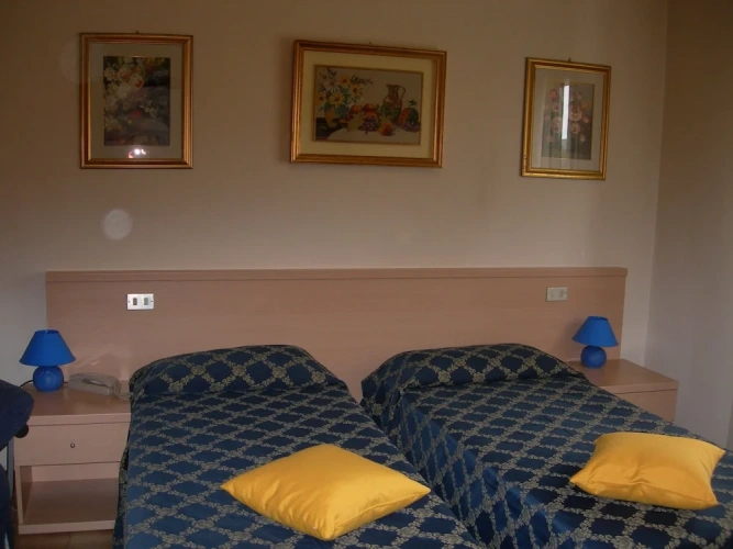Standard Quadruple Family room