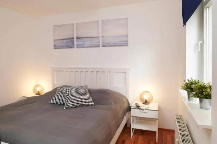 2 Bedrooms Apartment