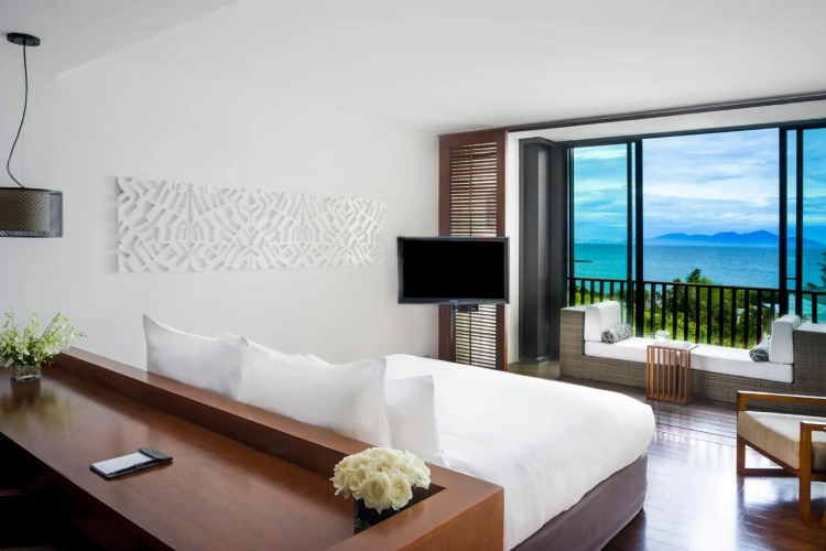Deluxe room with ocean view