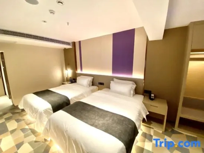 Standard Double room with river view