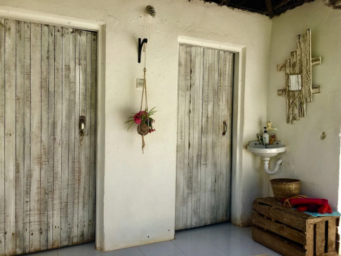 Driftwood Beach Lodge