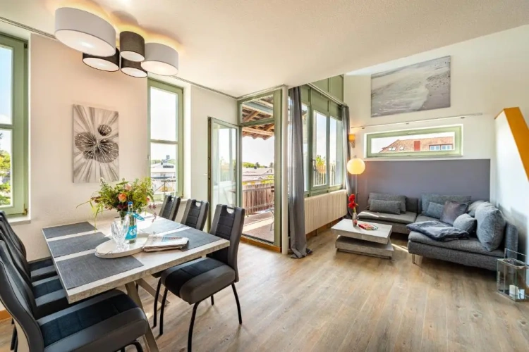 2 Bedrooms Apartment