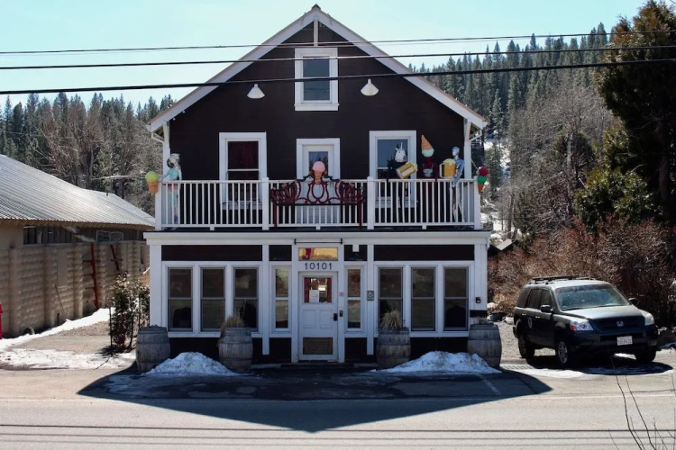 West River House - Truckee, CA