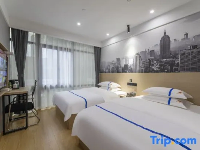 Comfort Double room with city view