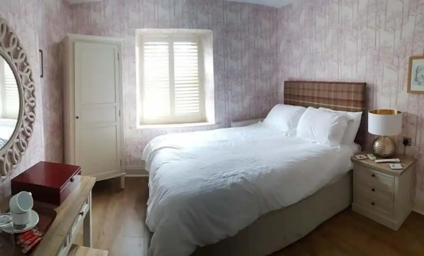 Queen Catherine Hotel