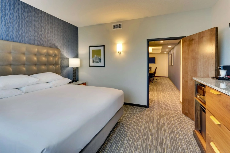 2 Bedrooms Double Suite