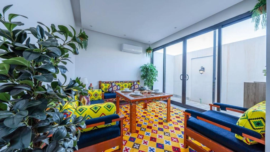 2 Bedrooms Apartment