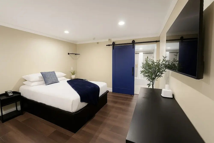 Border Plaza Hotel