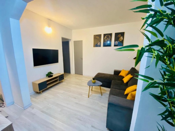 2 Bedrooms Villa