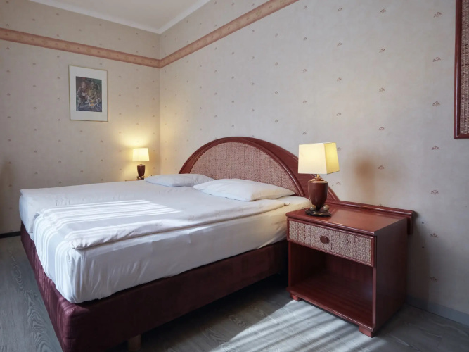 Hotel Crystal