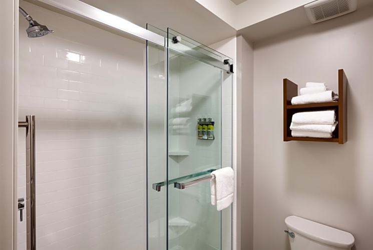 2 Bedrooms Sextuple Suite