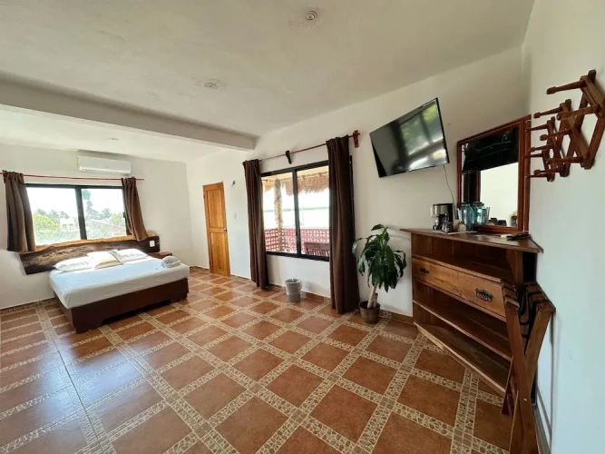 Standard Quadruple room with lake view
