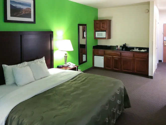 Comfort Inn & Suites