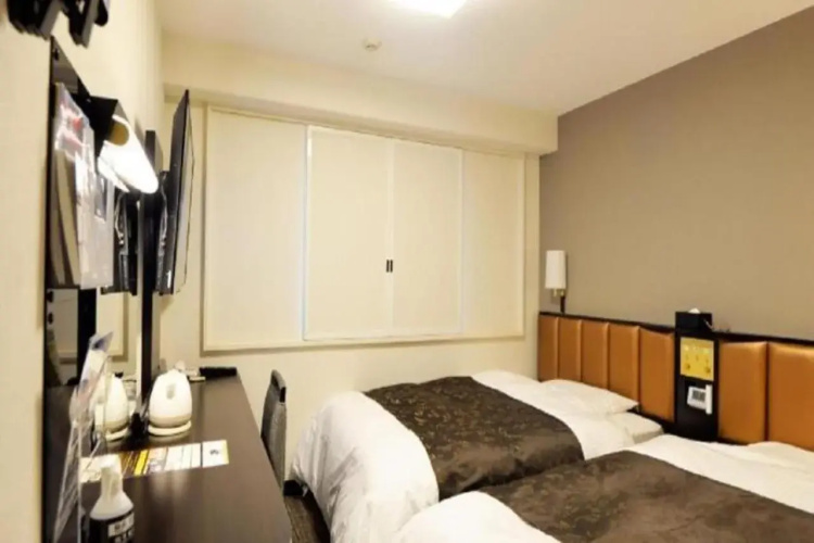 APA Hotel Nishimaizuru-Ekimae