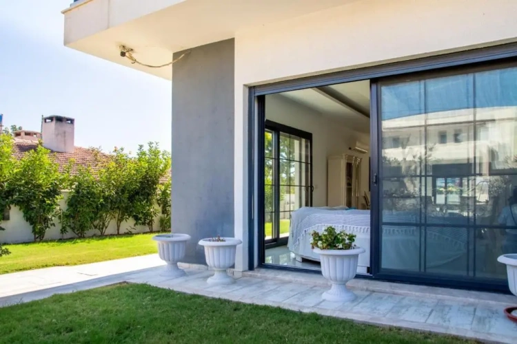 3 Bedrooms Villa