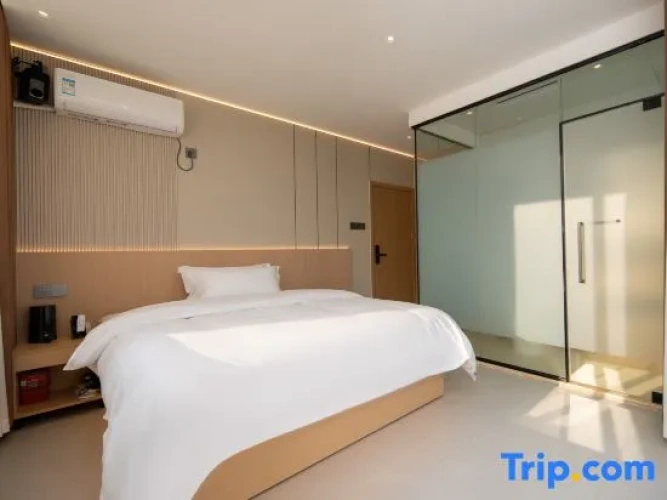 Standard Double room with view