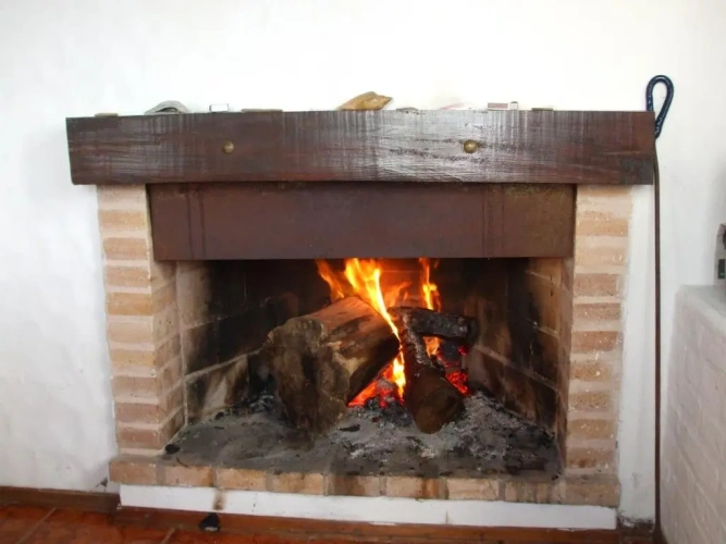 2 Bedrooms Bungalow