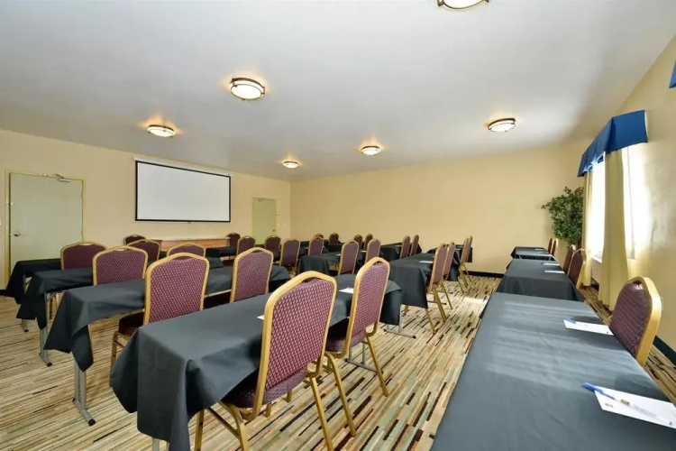 Super 8 Marion OH