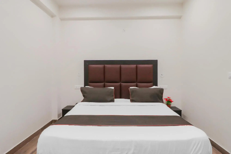 Hotel Green View by OYO Rooms