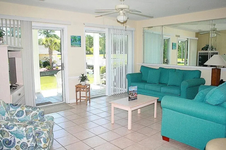 2402m 1 Bedroom Condo by Redawning