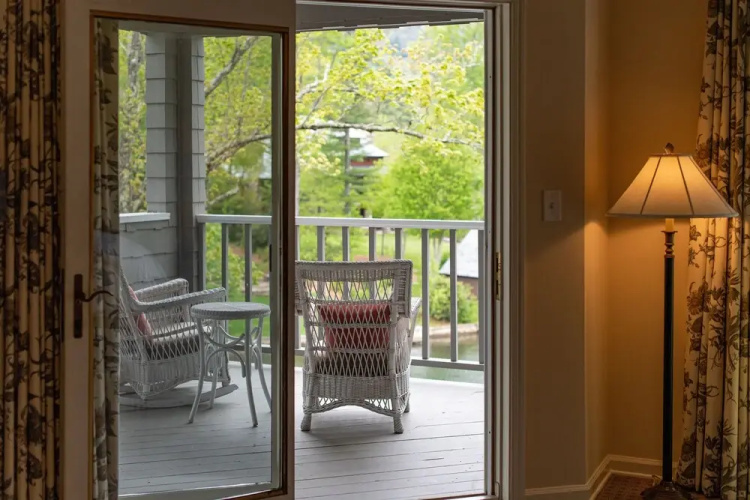 Greystone Inn