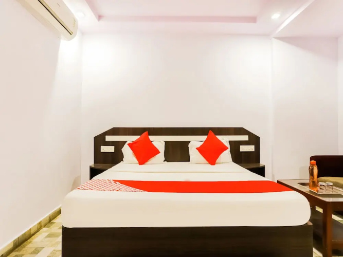 Oyo 47562 Amullya Residence