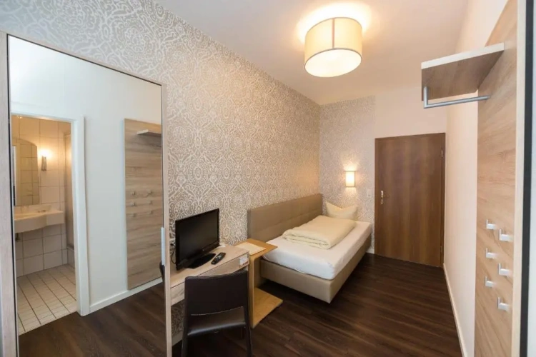 Standard Single room