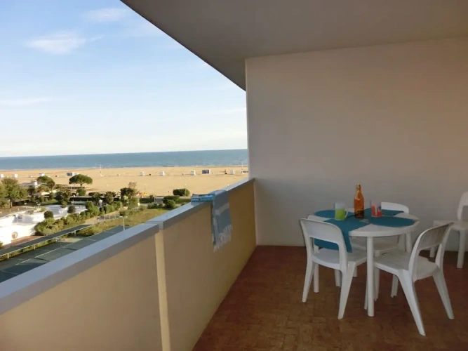 1 Bedroom Apartment with balcony and with ocean view