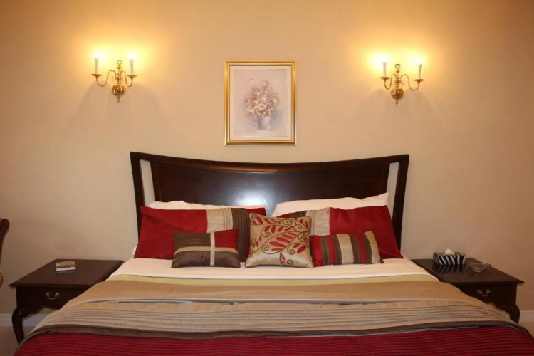 The White House Boutique Bed & Breakfast