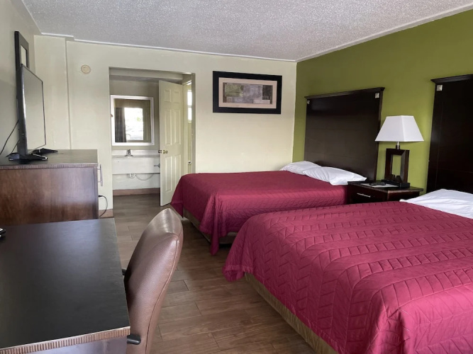Driftwood Inn