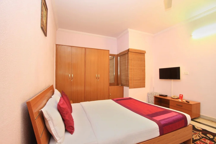 OYO 10022 Hotel Oak Castle