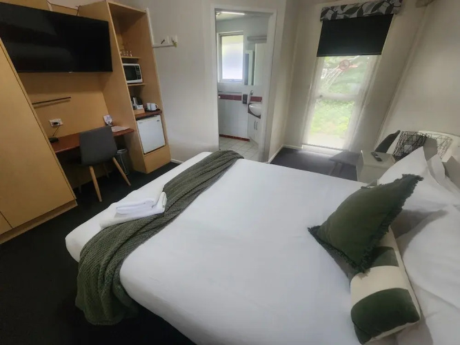 Elphin Serviced Apartments